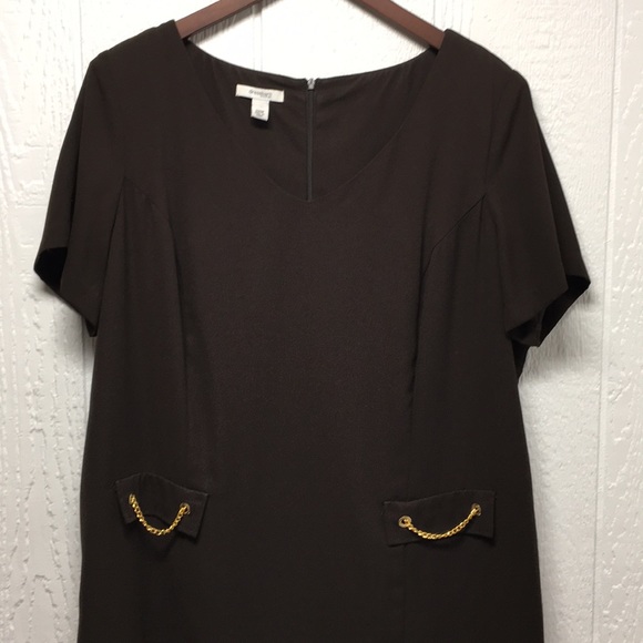 Dress - Picture 2 of 4